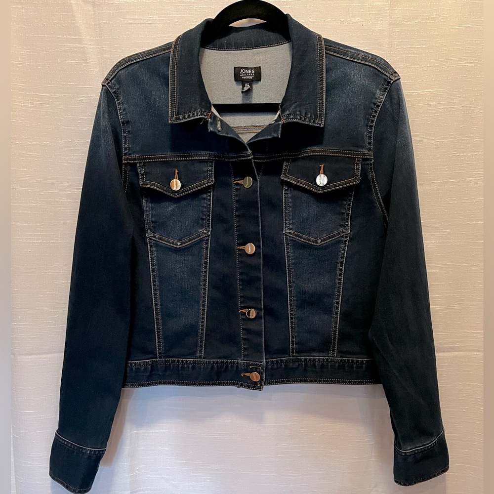 CLASSIC JEAN JACKET SZ Medium Stretch Jones New York EUC